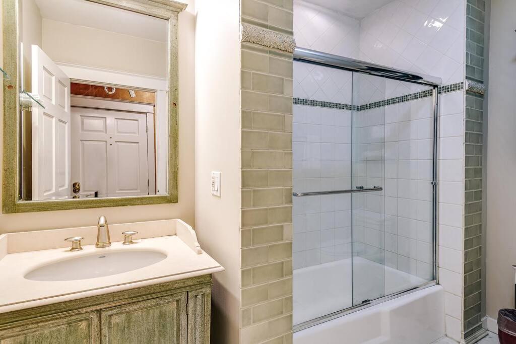 Historic And Unique Brownstone In Gold Coast - Downtown - 3 Διαμέρισμα Σικάγο Εξωτερικό φωτογραφία